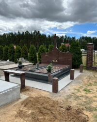 grobowiec-rodzinny-grob-pomnik-czerwony-cwiercwalek-krzyz-wysoki-tolkowski-impala (3)